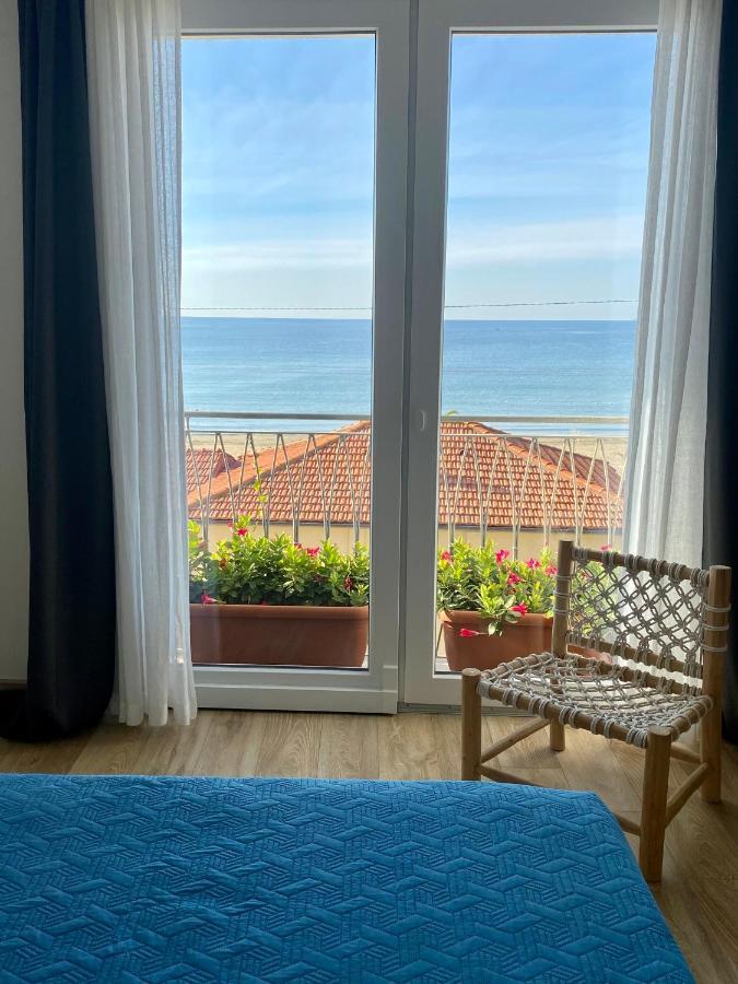 Via Firenze 11 Apartment ฟอลลอนนีกา ภายนอก รูปภาพ