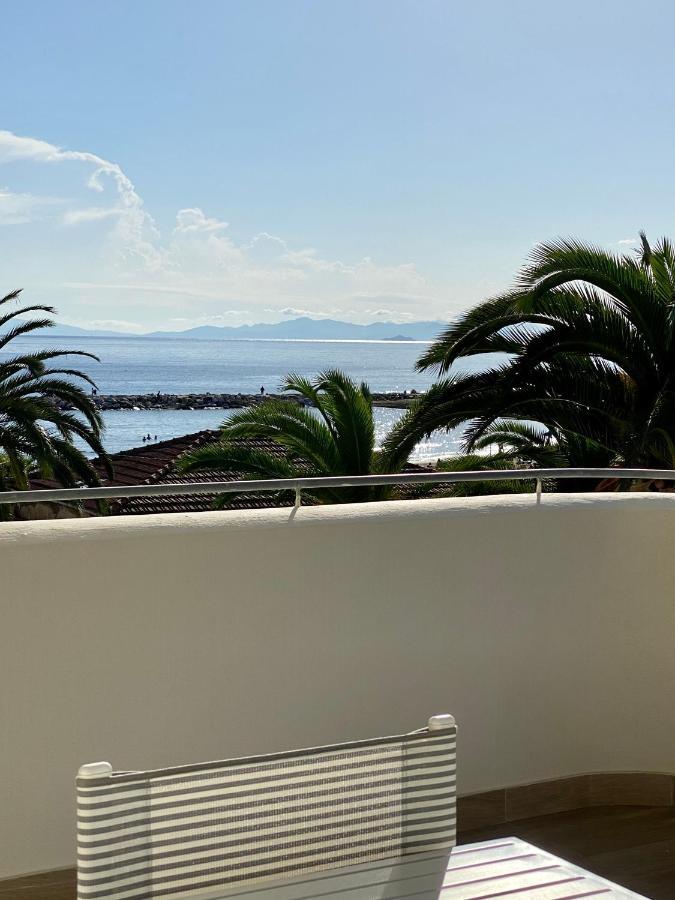 Via Firenze 11 Apartment ฟอลลอนนีกา ภายนอก รูปภาพ